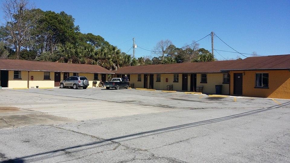 Cooks Motel