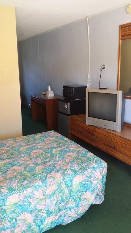 Motel Cooks