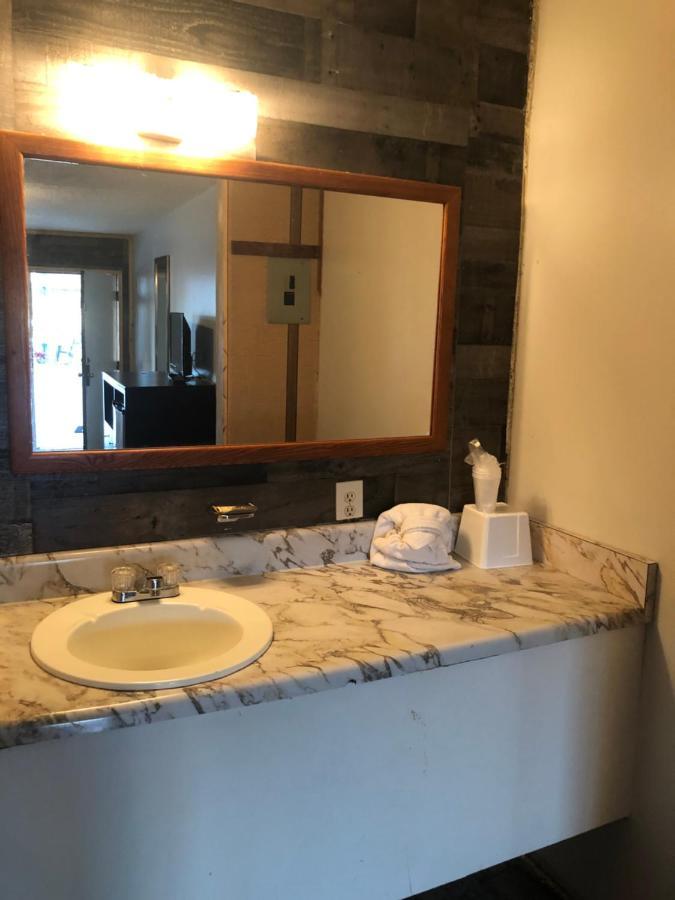 Cooks Motel 3*
