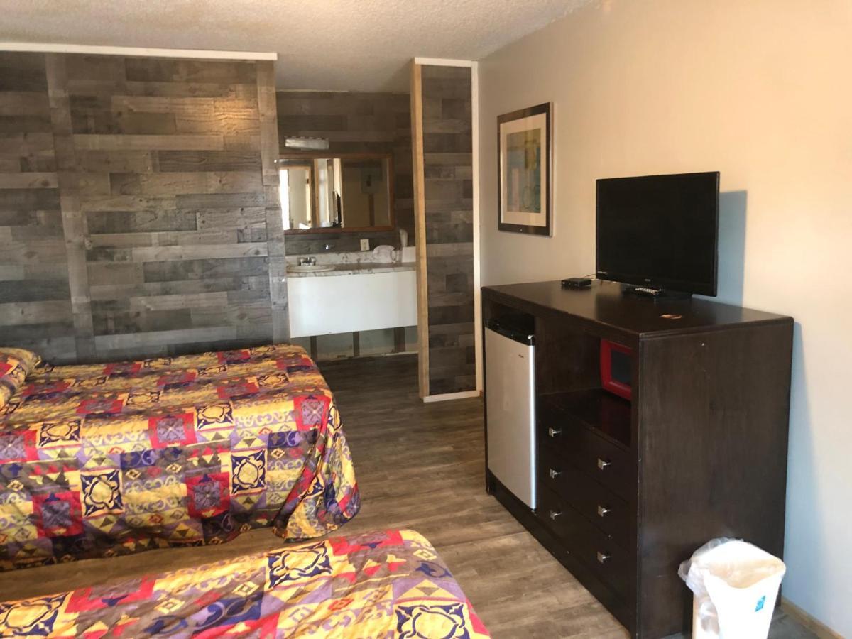Cooks Motel